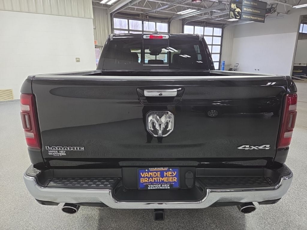 2021 RAM 1500 Laramie Crew Cab 4x4 5'7' Box