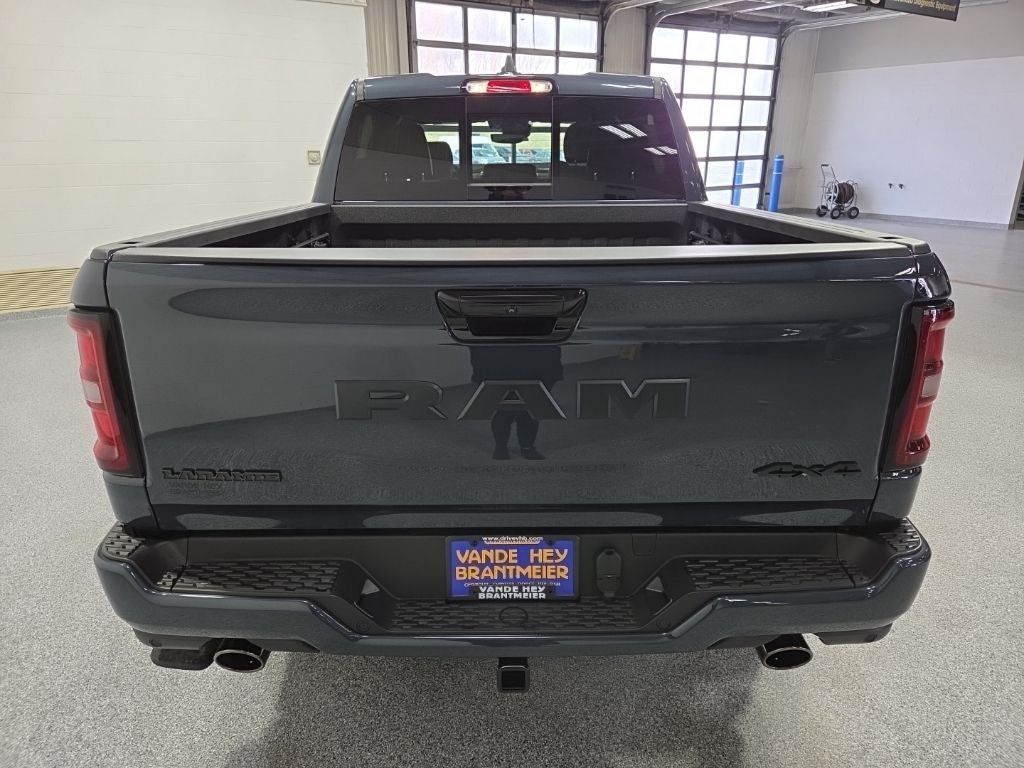 2026 RAM 1500 RAM 1500 LARAMIE CREW CAB 4X4 5'7' BOX