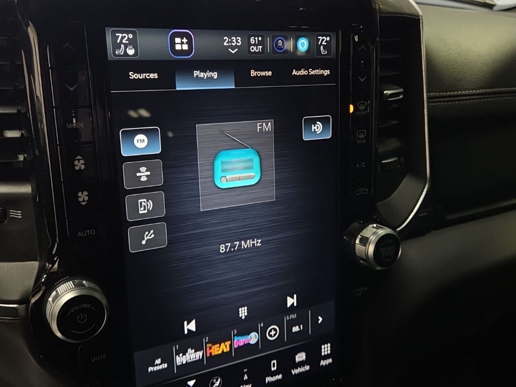 2023 RAM 1500 Laramie Crew Cab 4x4 5'7' Box