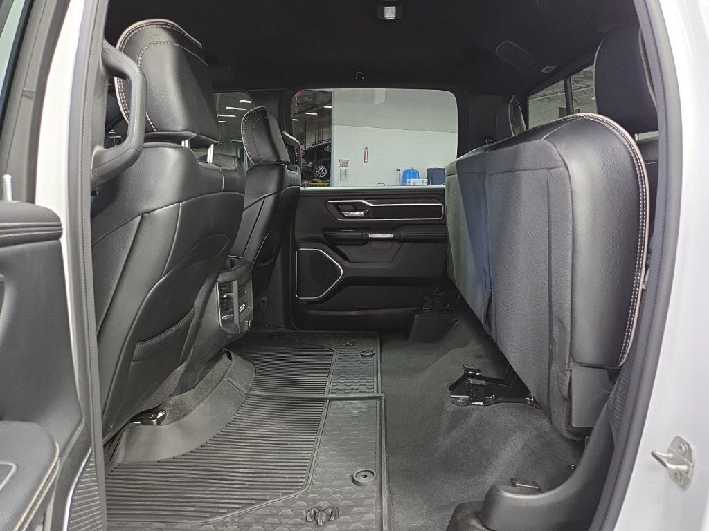 2023 RAM 1500 Laramie Crew Cab 4x4 5'7' Box