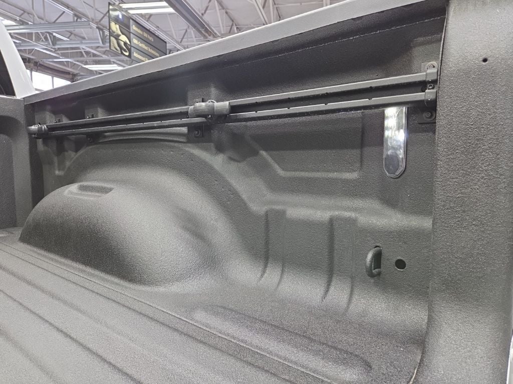 2023 RAM 1500 Laramie Crew Cab 4x4 5'7' Box