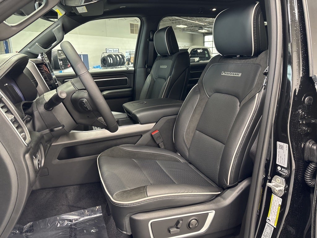 2026 RAM 1500 RAM 1500 LARAMIE CREW CAB 4X4 5'7' BOX