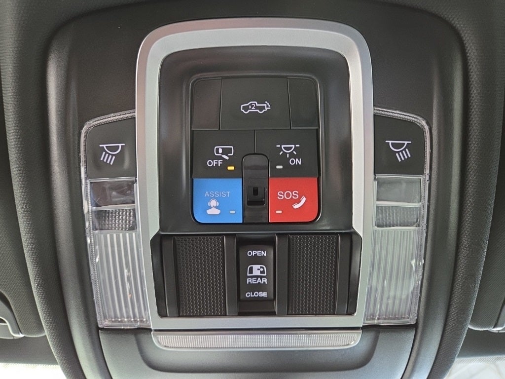 2026 RAM 1500 RAM 1500 LARAMIE CREW CAB 4X4 5'7' BOX