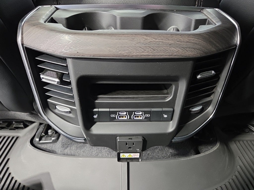 2026 RAM 1500 RAM 1500 LARAMIE CREW CAB 4X4 5'7' BOX