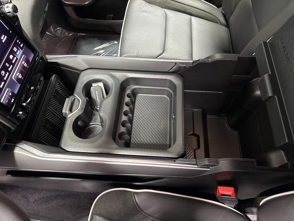 2026 RAM 1500 RAM 1500 LARAMIE CREW CAB 4X4 5'7' BOX