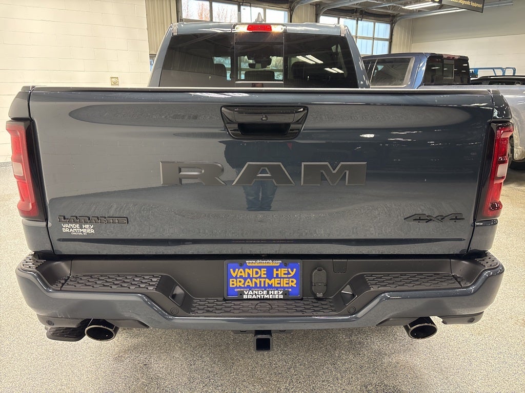 2026 RAM 1500 RAM 1500 LARAMIE CREW CAB 4X4 5'7' BOX