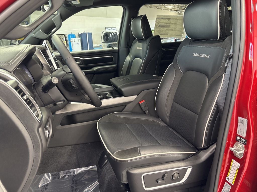 2026 RAM 1500 RAM 1500 LARAMIE CREW CAB 4X4 5'7' BOX