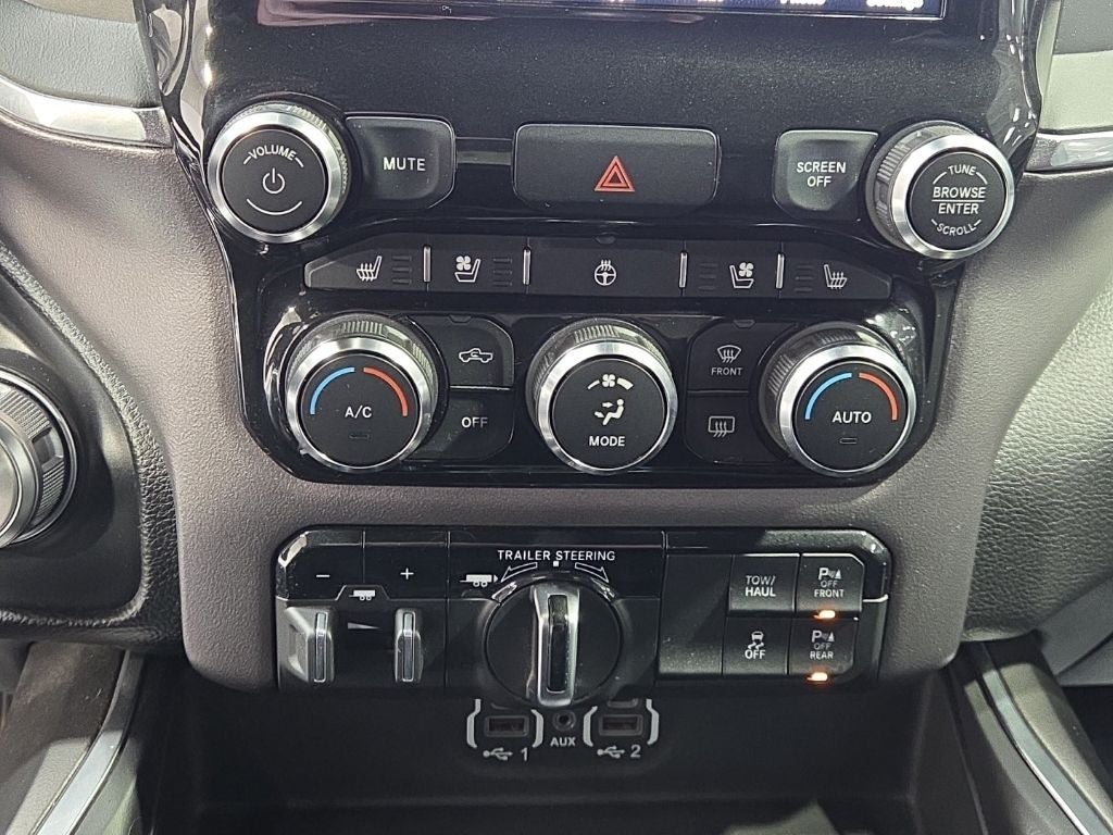 2021 RAM 1500 Laramie Crew Cab 4x4 5'7' Box