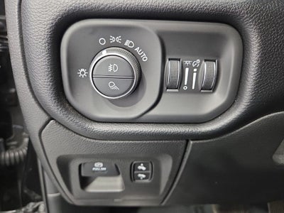 2021 RAM 1500 Laramie Crew Cab 4x4 5'7' Box