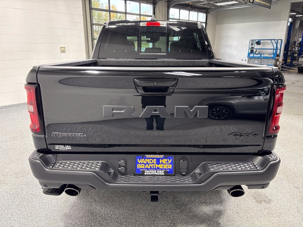2027 RAM 1500 RAM 1500 REBEL CREW CAB 4X4 5'7' BOX