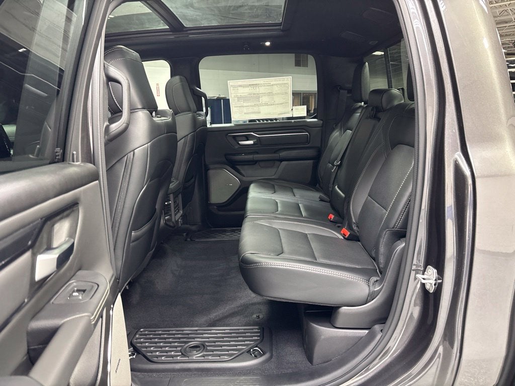 2027 RAM 1500 RAM 1500 REBEL CREW CAB 4X4 5'7' BOX