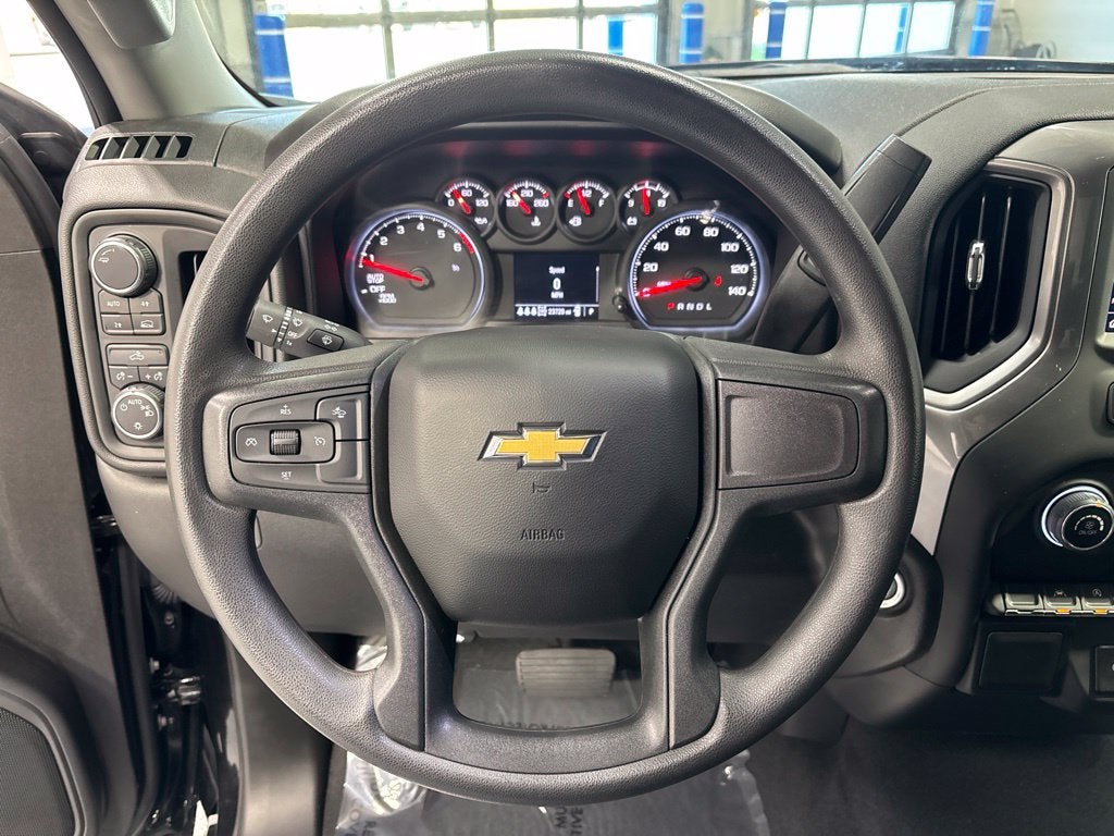 2024 Chevrolet Silverado 1500 4WD Crew Cab Short Bed Custom