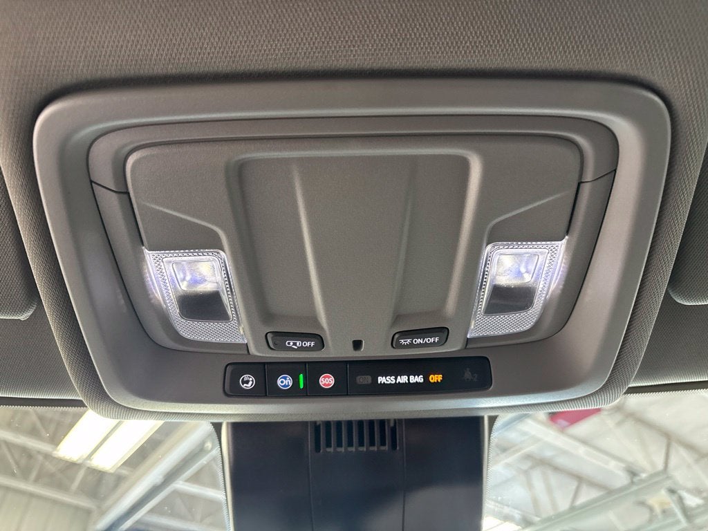 2024 Chevrolet Silverado 1500 4WD Crew Cab Short Bed Custom