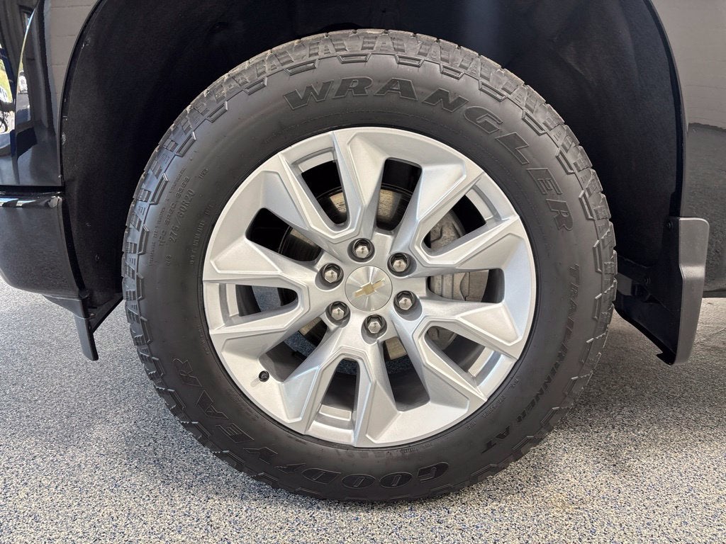 2024 Chevrolet Silverado 1500 4WD Crew Cab Short Bed Custom