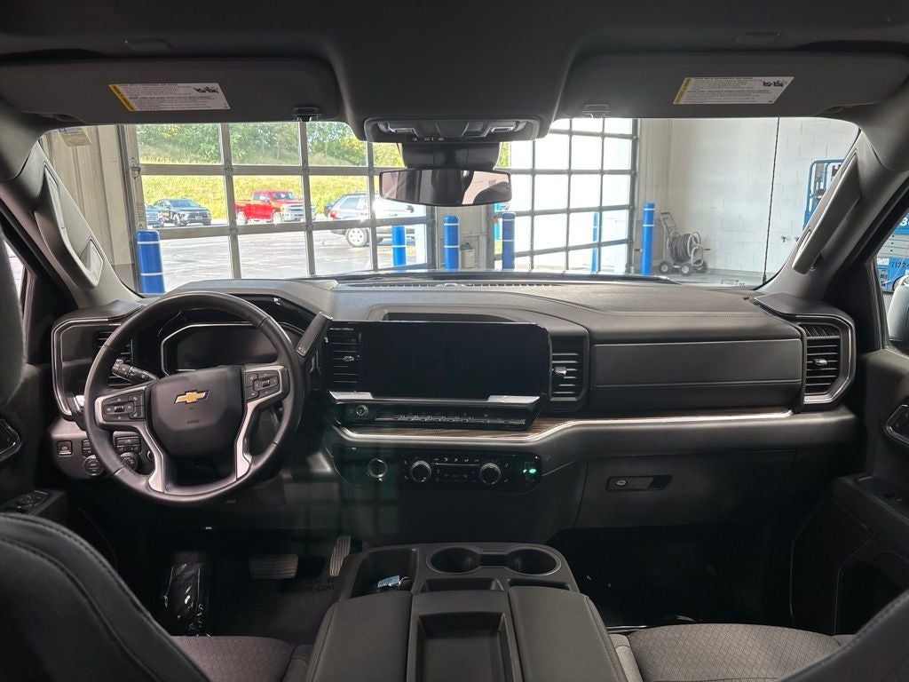 2024 Chevrolet Silverado 1500 4WD Crew Cab Short Bed LT with 2FL