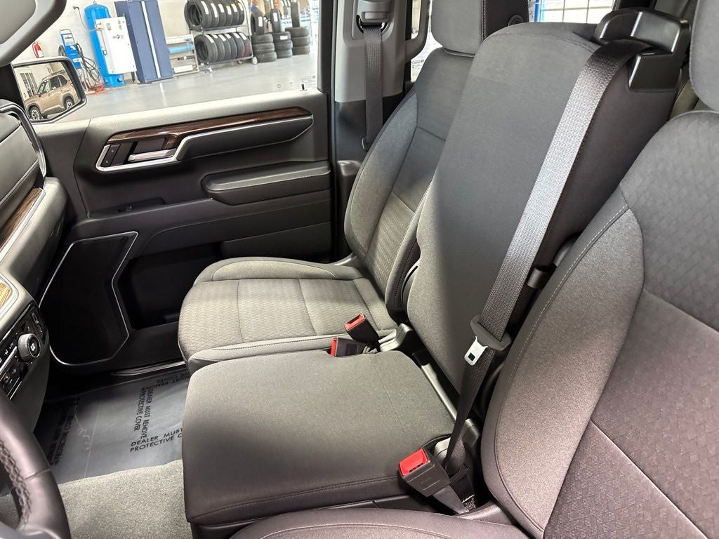 2024 Chevrolet Silverado 1500 4WD Crew Cab Short Bed LT with 2FL