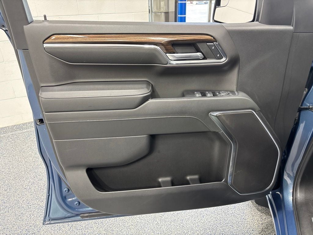 2024 Chevrolet Silverado 1500 4WD Crew Cab Short Bed LT with 2FL
