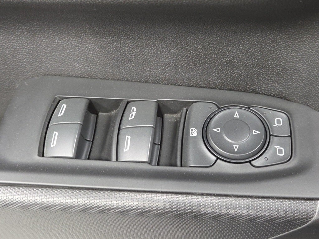 2022 Chevrolet Silverado 1500 LTD 4WD Crew Cab Short Bed Custom