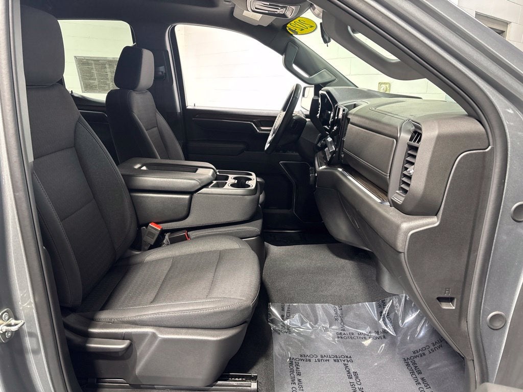 2024 Chevrolet Silverado 1500 4WD Double Cab Standard Bed LT with 2FT