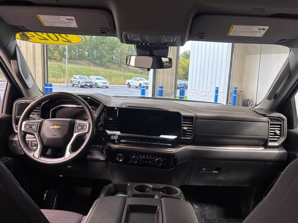 2024 Chevrolet Silverado 1500 4WD Double Cab Standard Bed LT with 2FT