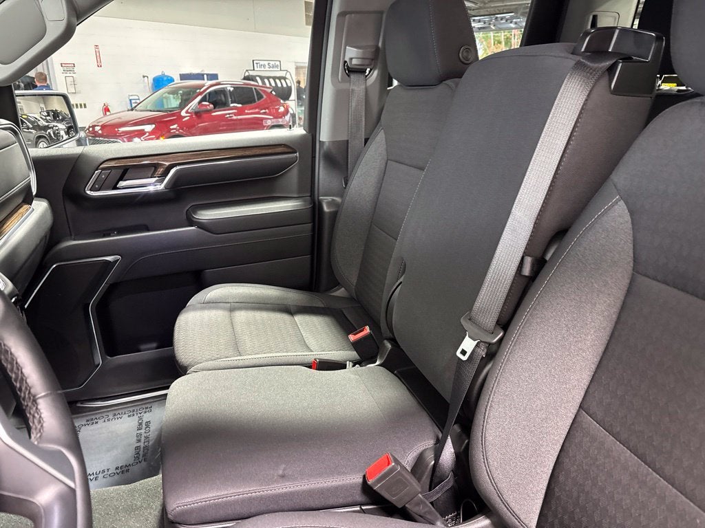 2024 Chevrolet Silverado 1500 4WD Double Cab Standard Bed LT with 2FT