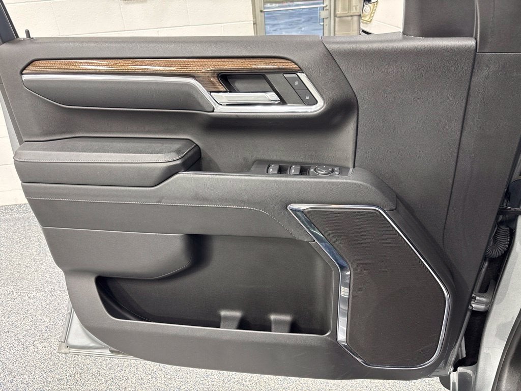 2024 Chevrolet Silverado 1500 4WD Double Cab Standard Bed LT with 2FT