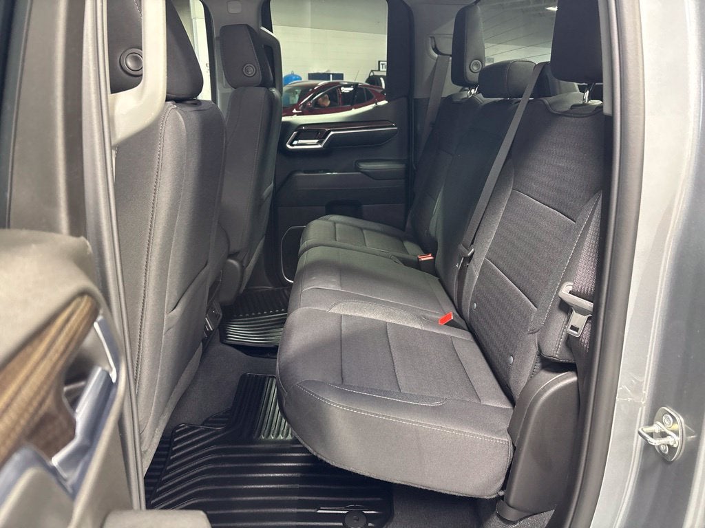 2024 Chevrolet Silverado 1500 4WD Double Cab Standard Bed LT with 2FT