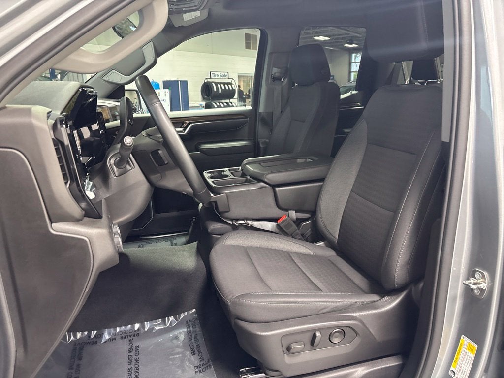 2024 Chevrolet Silverado 1500 4WD Double Cab Standard Bed LT with 2FT