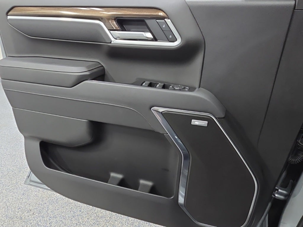 2025 Chevrolet Silverado 1500 4WD Double Cab Standard Bed RST