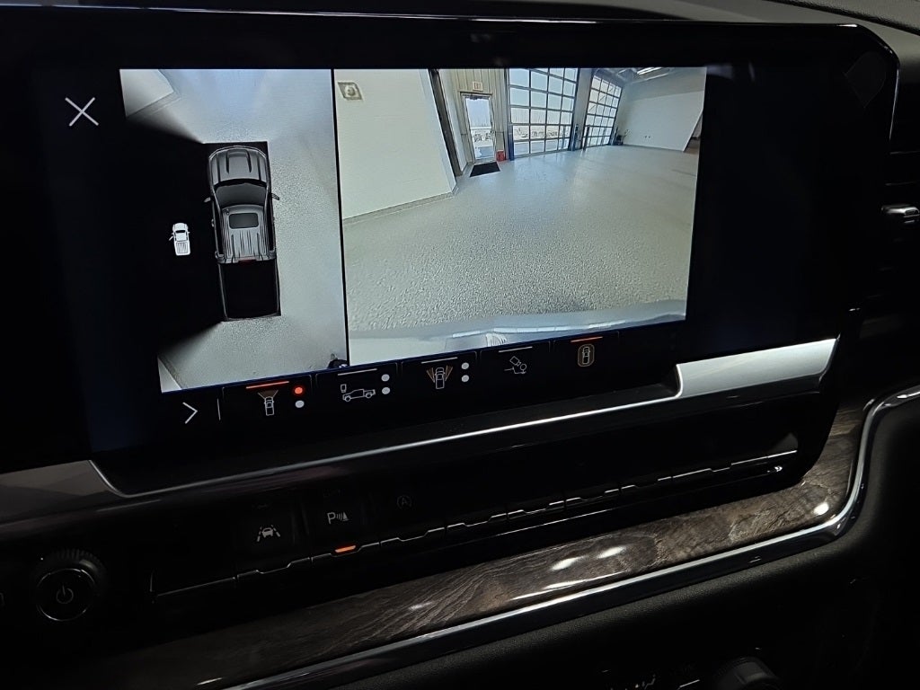 2024 Chevrolet Silverado 1500 4WD Crew Cab Short Bed LTZ