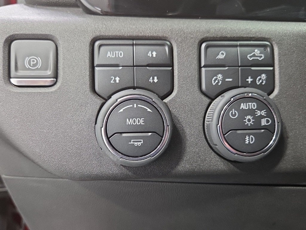 2024 Chevrolet Silverado 1500 4WD Crew Cab Short Bed LTZ