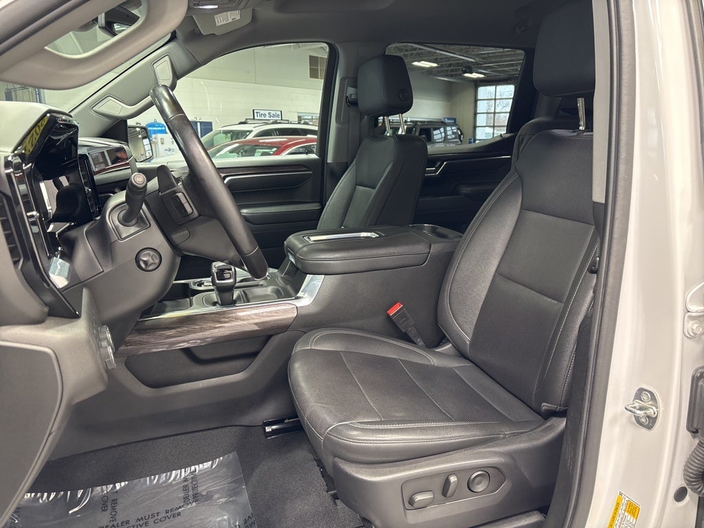 2022 Chevrolet Silverado 1500 4WD Crew Cab Short Bed LTZ