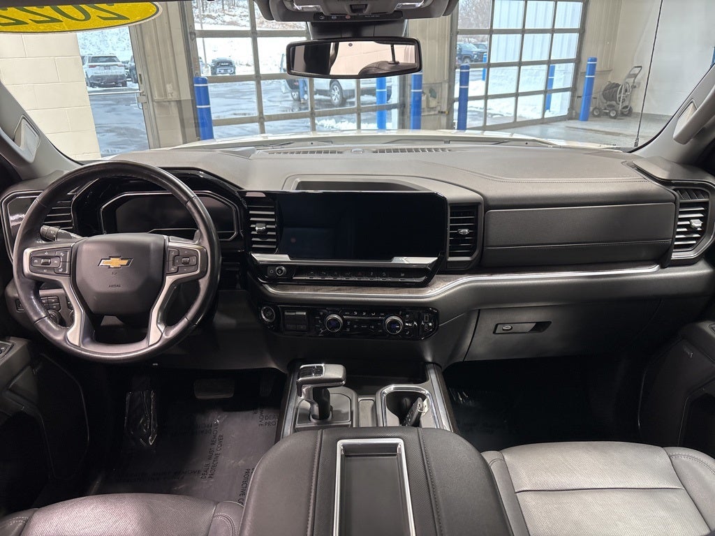 2022 Chevrolet Silverado 1500 4WD Crew Cab Short Bed LTZ