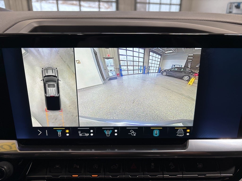 2022 Chevrolet Silverado 1500 4WD Crew Cab Short Bed LTZ