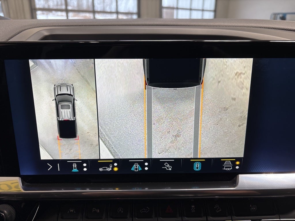 2022 Chevrolet Silverado 1500 4WD Crew Cab Short Bed LTZ