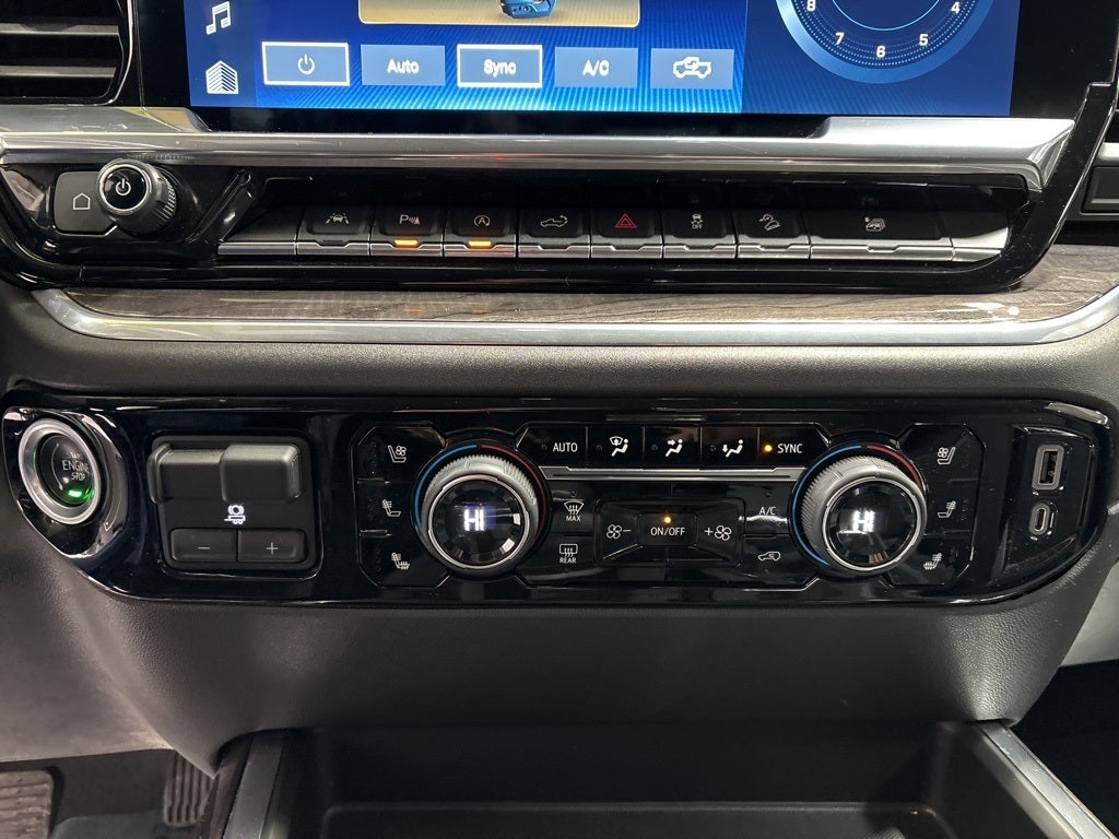 2022 Chevrolet Silverado 1500 4WD Crew Cab Short Bed LTZ