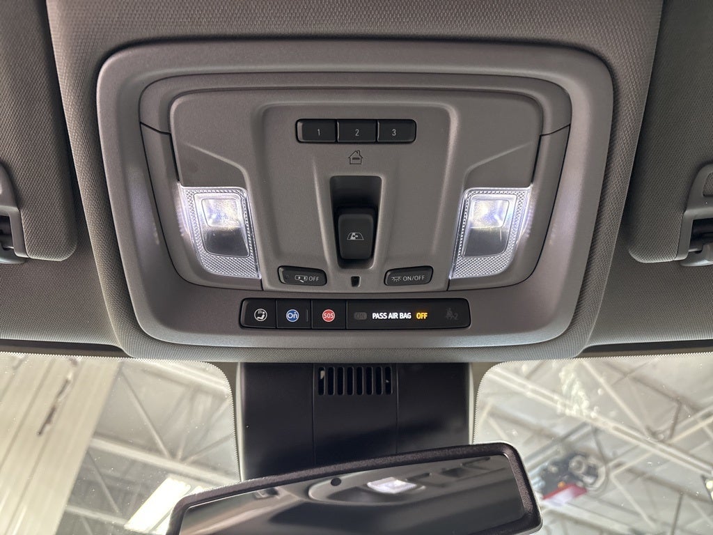 2022 Chevrolet Silverado 1500 4WD Crew Cab Short Bed LTZ