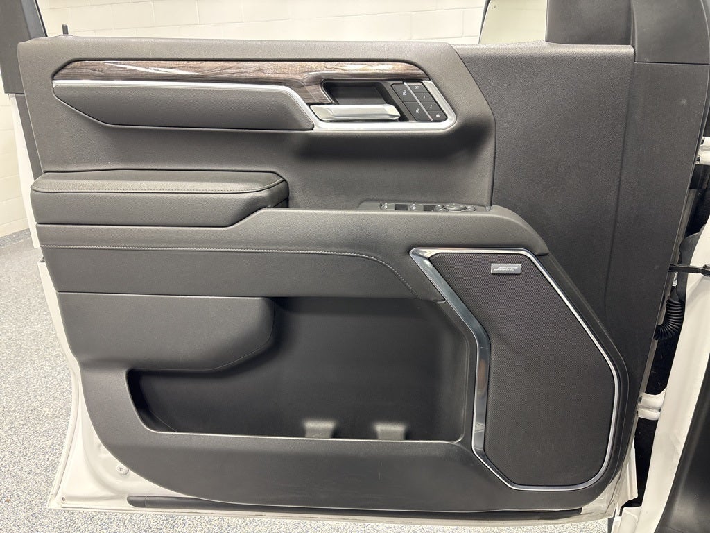 2022 Chevrolet Silverado 1500 4WD Crew Cab Short Bed LTZ