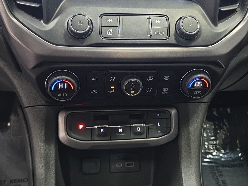 2023 GMC Acadia AWD AT4