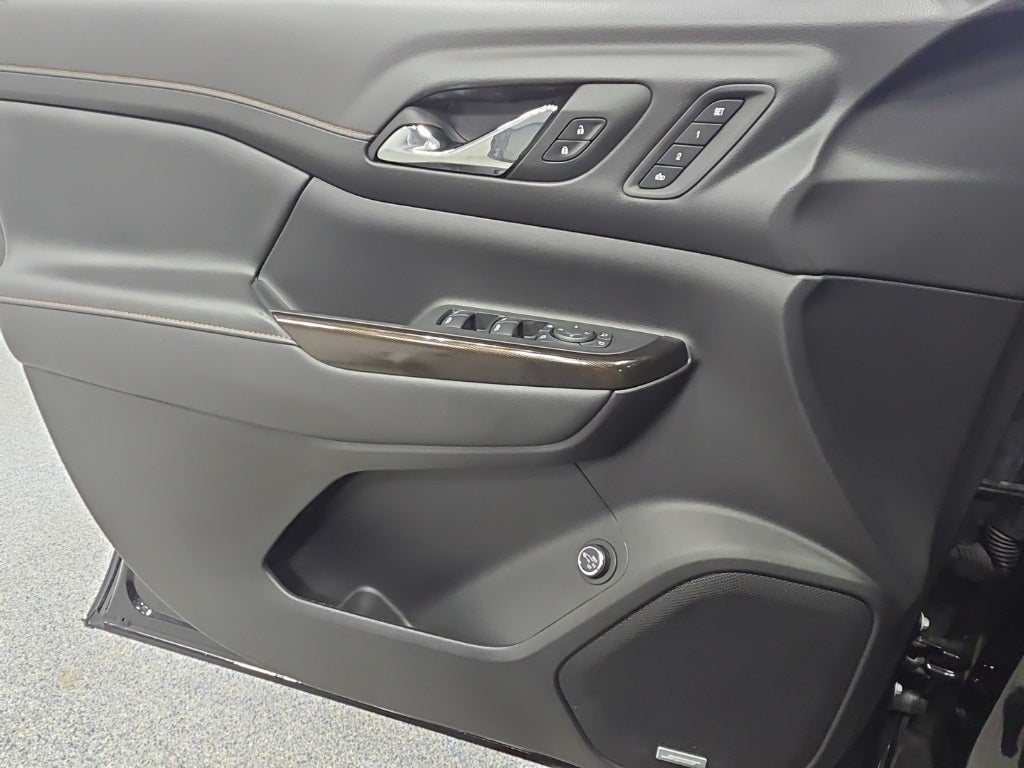 2023 GMC Acadia AWD AT4