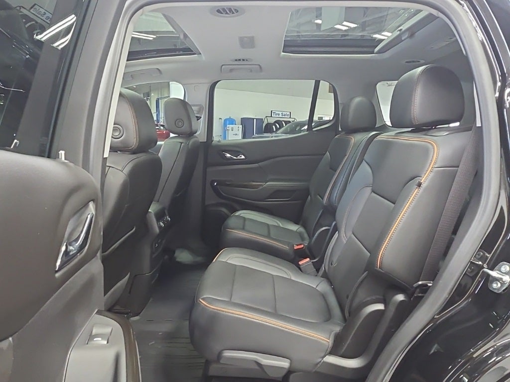 2023 GMC Acadia AWD AT4