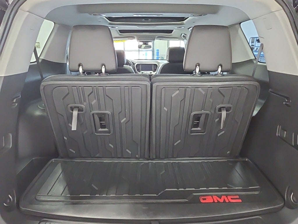 2023 GMC Acadia AWD AT4