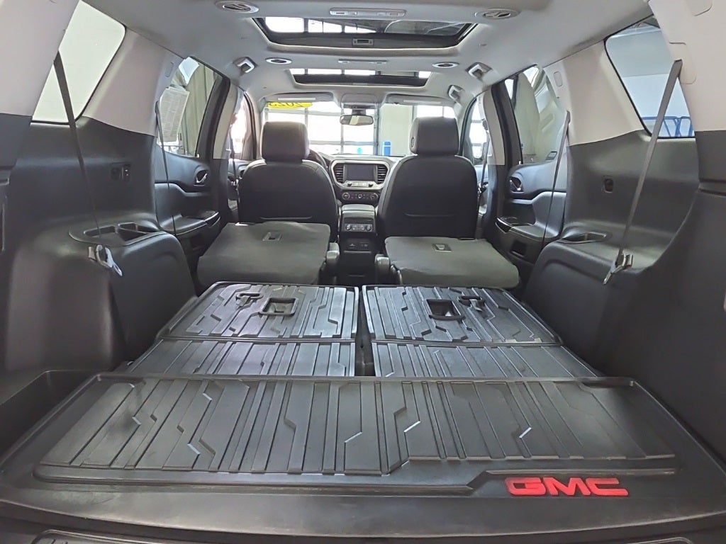 2023 GMC Acadia AWD AT4