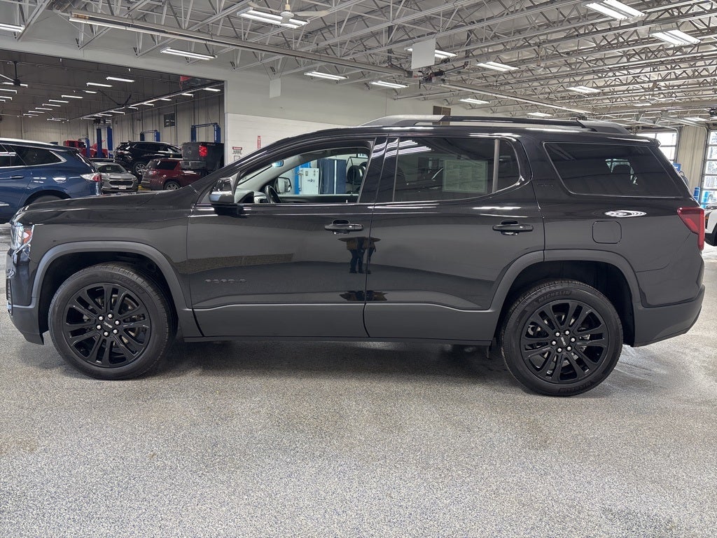 2023 GMC Acadia SLT