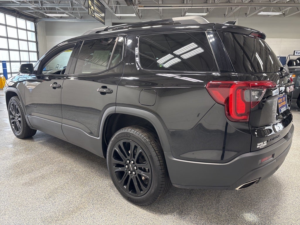 2023 GMC Acadia SLT