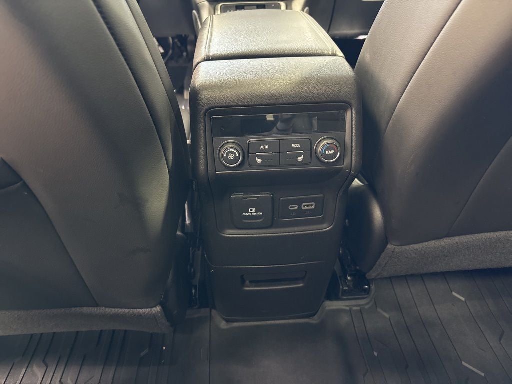 2023 GMC Acadia AWD SLT