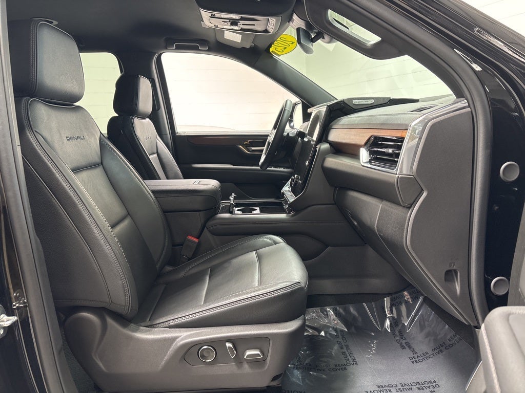 2025 GMC Yukon XL 4WD Denali