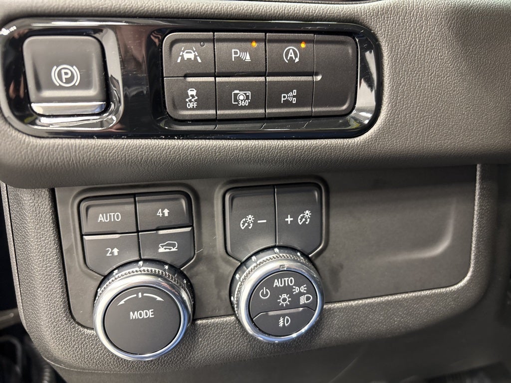 2025 GMC Yukon XL 4WD Denali