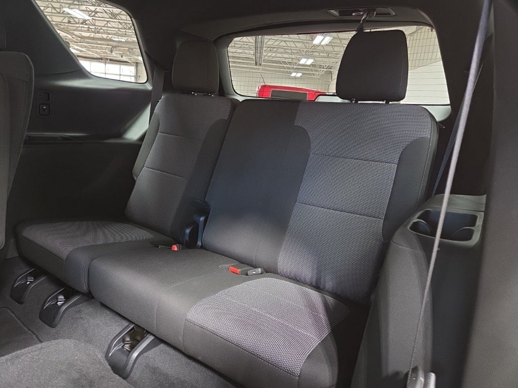 2023 Chevrolet Traverse AWD LT Cloth