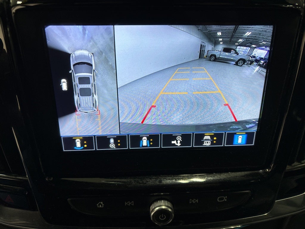 2023 Chevrolet Traverse AWD LT Leather